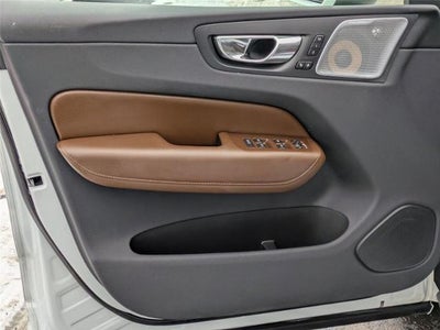 2019 Volvo XC60 HYBRID SUV