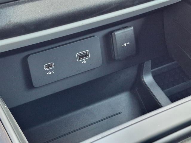 2023 Land Rover Defender 130 First Edition
