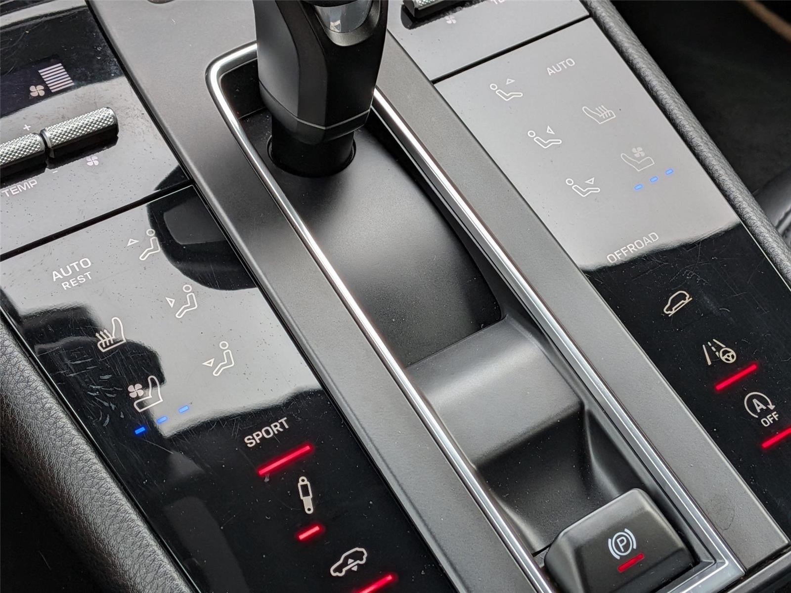 2023 Porsche Macan T AWD