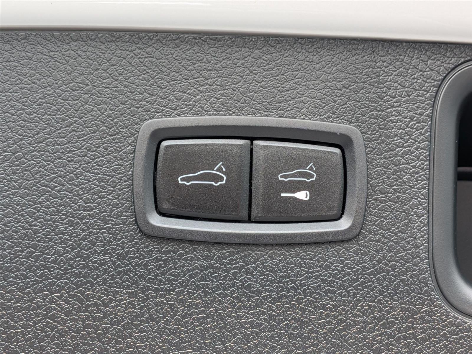 2023 Porsche Macan T AWD