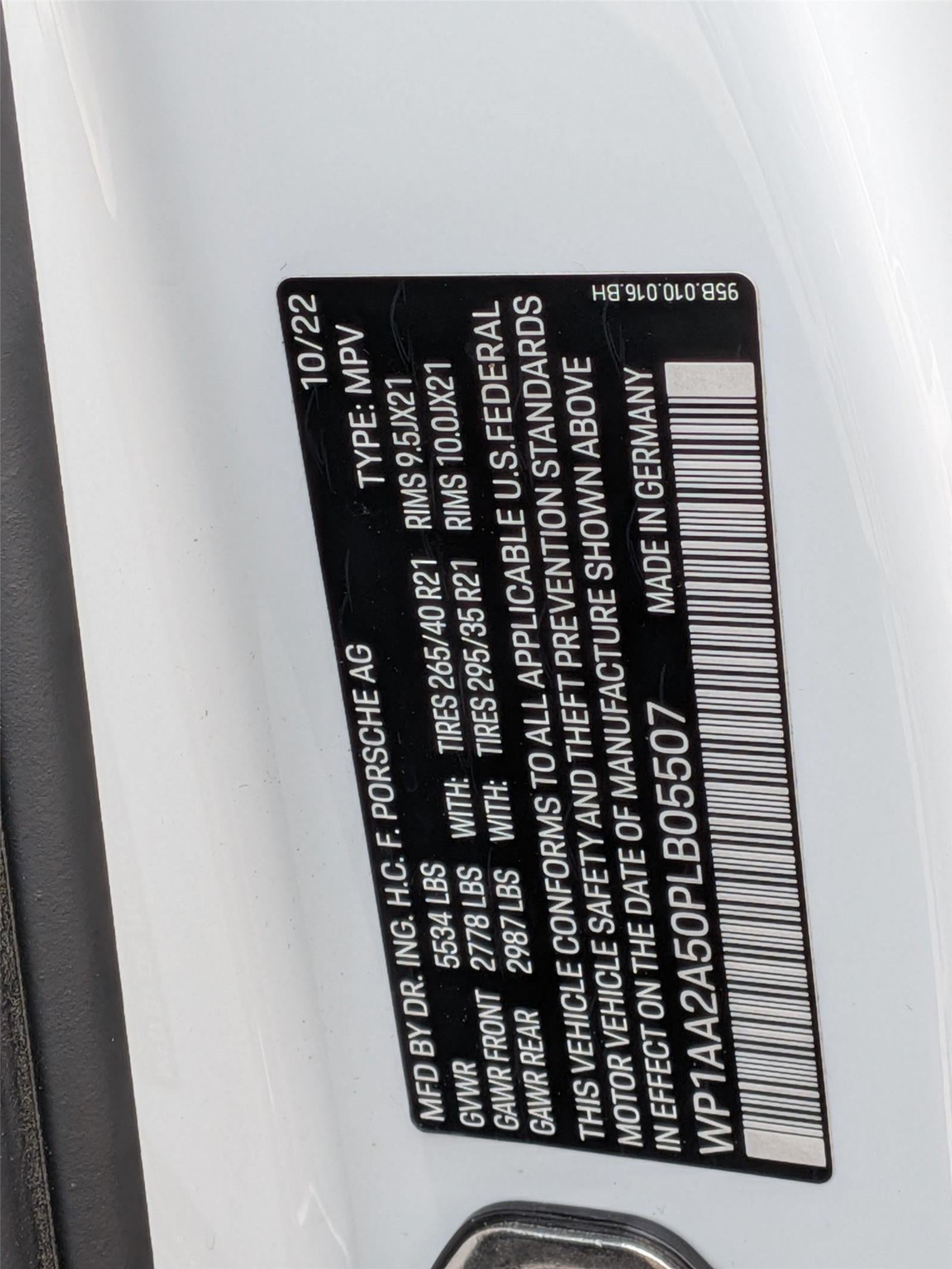 2023 Porsche Macan T AWD