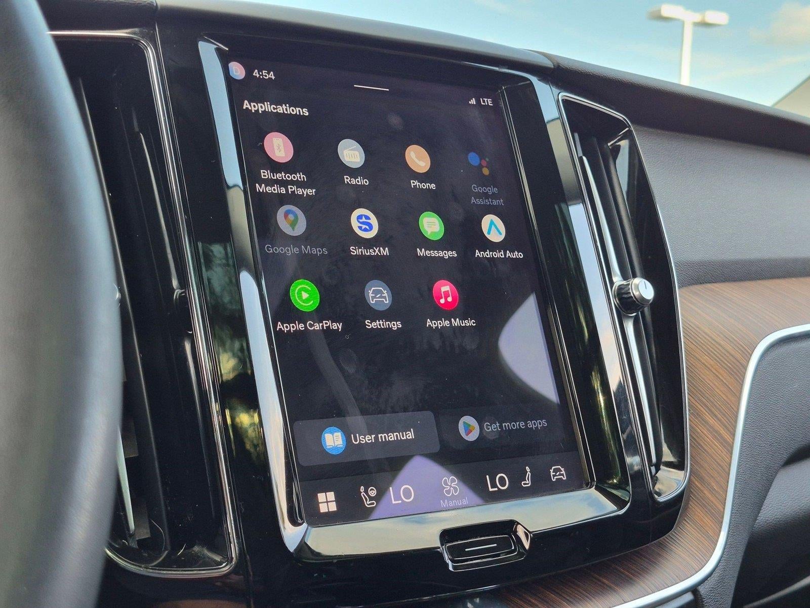 2023 Volvo Xc60 Plus Dark Theme