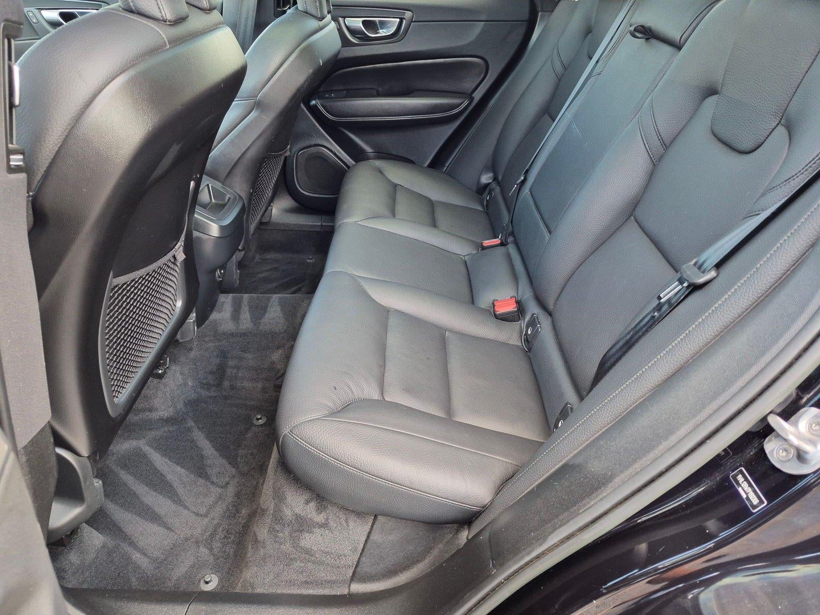 2023 Volvo Xc60 Plus Dark Theme