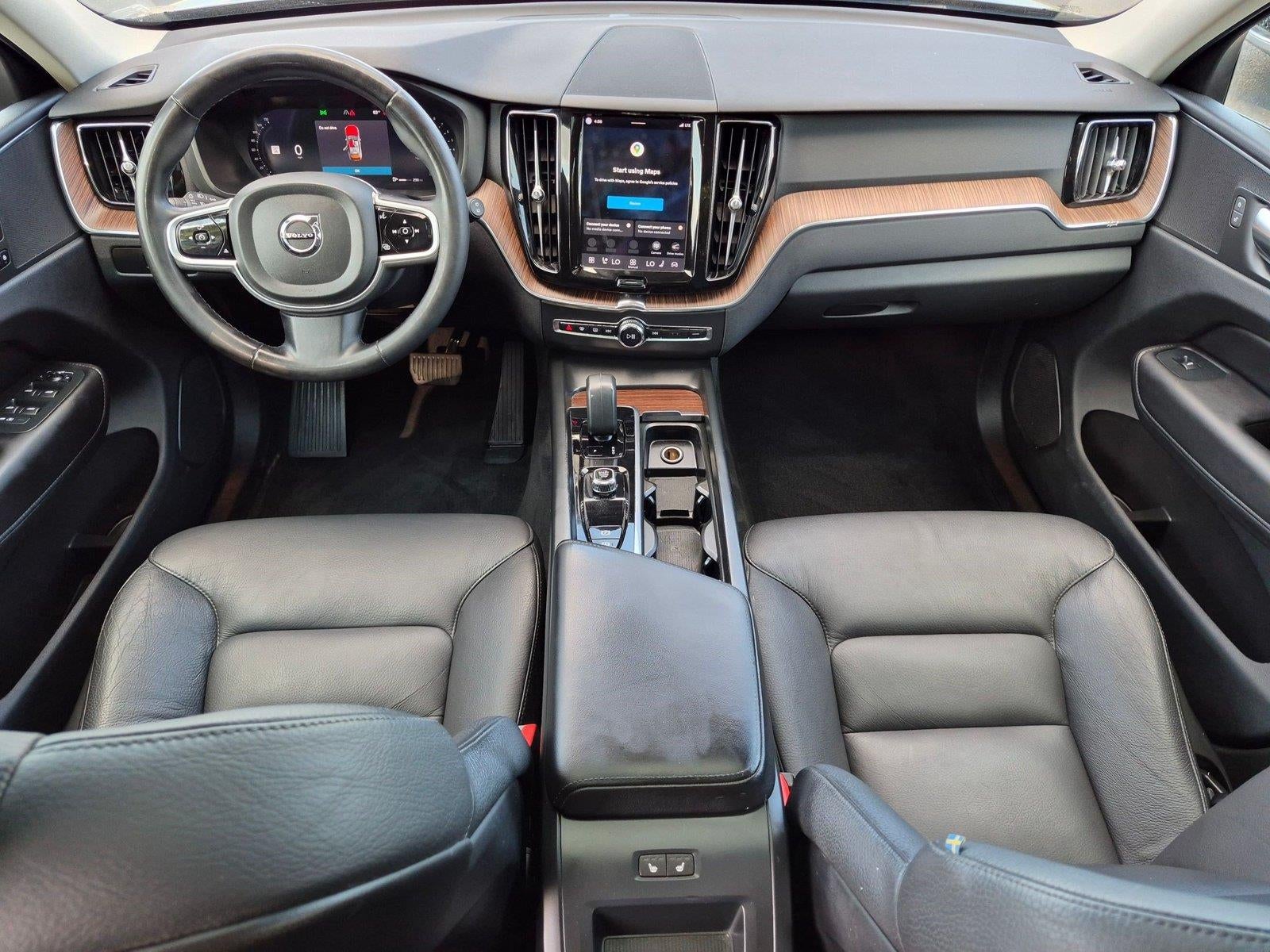 2023 Volvo Xc60 Plus Dark Theme