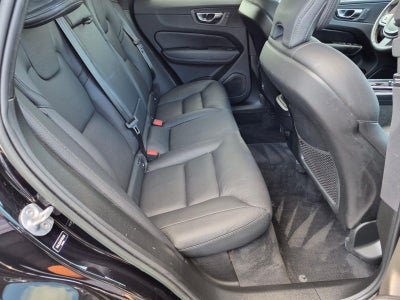 2023 Volvo Xc60 Plus Dark Theme