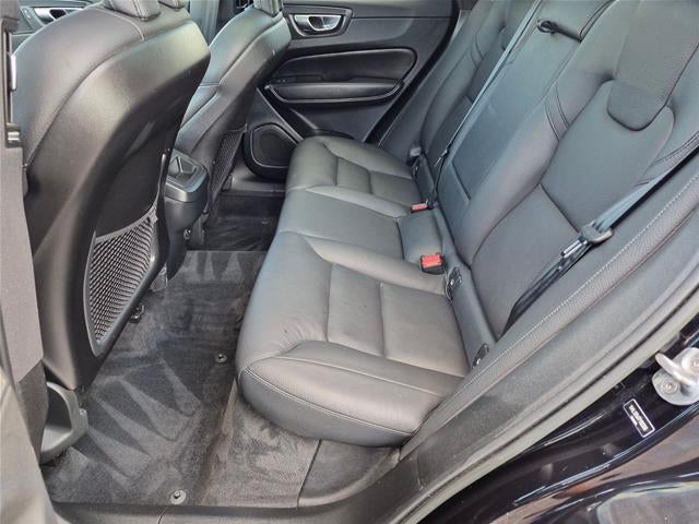 2023 Volvo Xc60 Plus Dark Theme