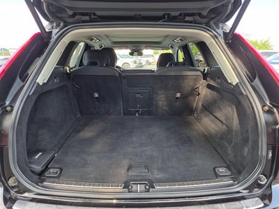 2023 Volvo Xc60 Plus Dark Theme