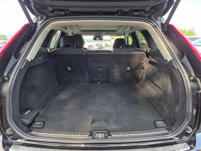 2023 Volvo Xc60 Plus Dark Theme