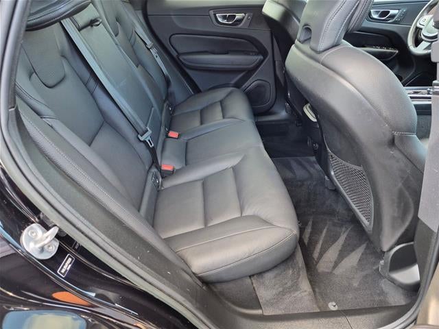 2023 Volvo Xc60 Plus Dark Theme