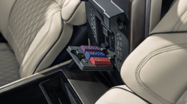 Digital Scent cartridges are shown in the diffuser located in the center arm rest. | Libertyville Lincoln Sales, Inc. in Libertyville IL