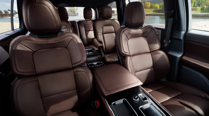 The cabin of the 2025 Lincoln Aviator® SUV is shown with black and brown accents. | Libertyville Lincoln Sales, Inc. in Libertyville IL