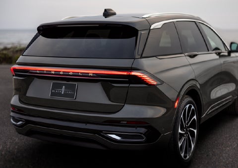 The rear of a 2025 Lincoln Black Label Nautilus® SUV displays full LED rear lighting. | Libertyville Lincoln Sales, Inc. in Libertyville IL