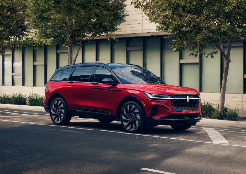 2026 Lincoln Nautilus® SUV with the available Jet Appearance Package and Hybrid transmission. | Libertyville Lincoln Sales, Inc. in Libertyville IL